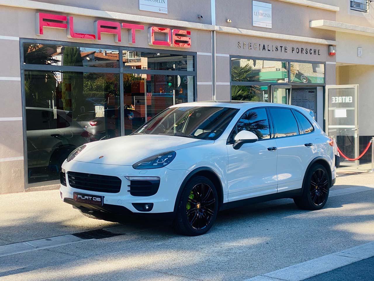 PORSCHE CAYENNE 3.0 V6 hybrid 416cv SUV 11/2015