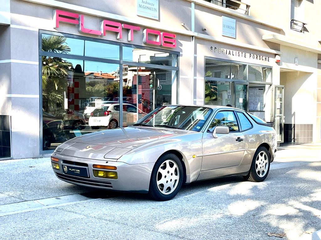 PORSCHE 944 Turbo Cup 2.5 250cv Coupé / Sport Car 06/1989