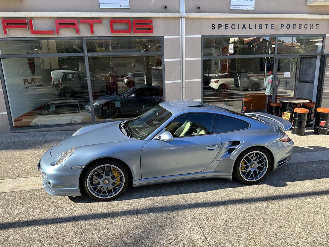 PORSCHE 997 Turbo S 530cv PDK Teinte Exclusive Coupé / Sport Car 01/2011